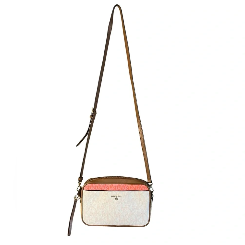 Michael Kors Jet Set Charm Large East West Crossbody Camera Bag